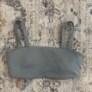 Vuori sports bra green blue